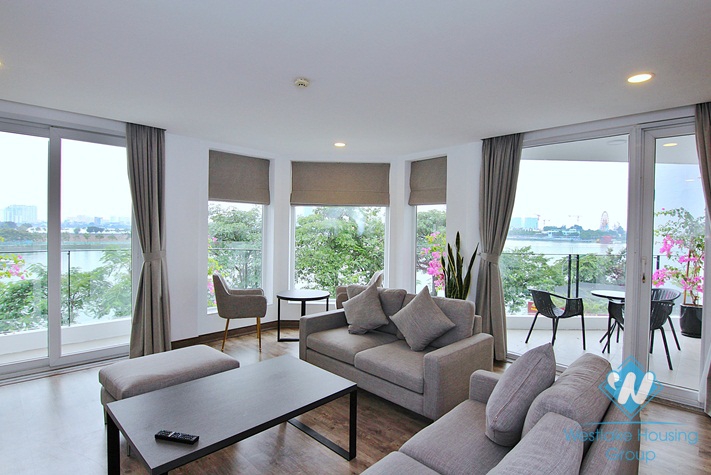 Beautiful and modern 3 bedroom apartment for rent in To ngoc van, Tay ho, Ha noi